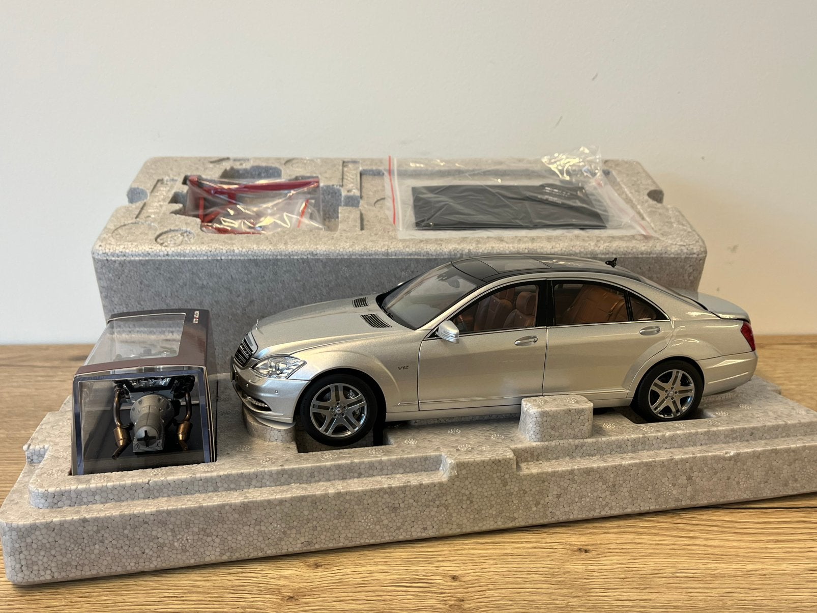 1:18 Motorhelix Mercedes-Benz S-Class S600L W221 (Silver), Ophalen of Verzenden, Nieuw, Auto, Overige merken