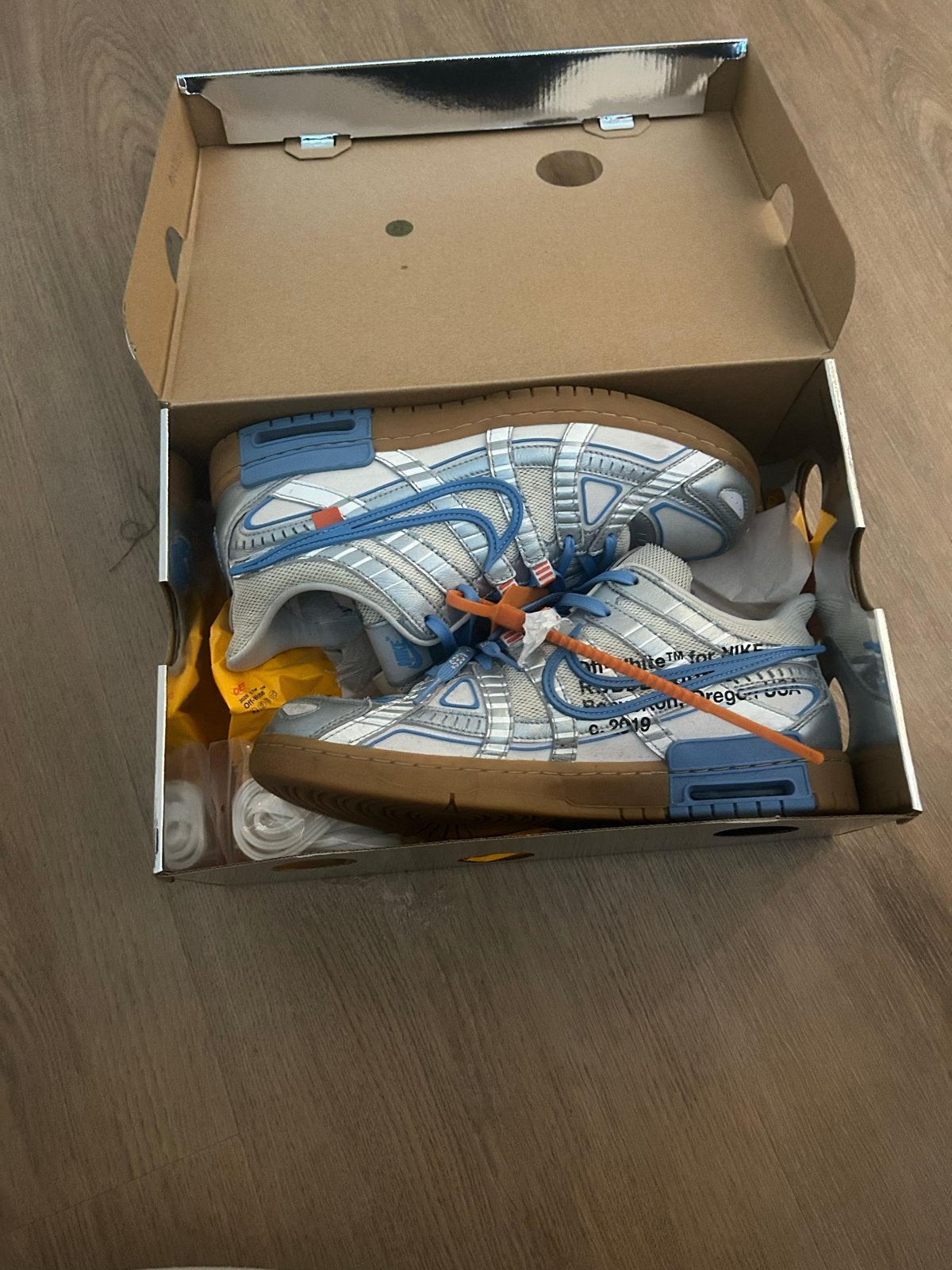 Off-White x Nike Rubber Dunk University Blue, Kleding | Heren, Schoenen, Gedragen, Sneakers of Gympen, Blauw, Ophalen of Verzenden