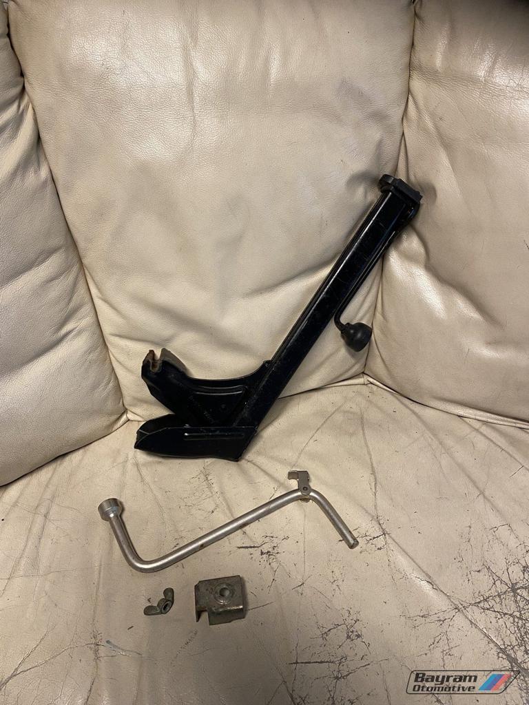 Bmw E28 krikset krik moersleutel bevestiging 5-serie kofferb, Auto-onderdelen, Gebruikt, -, -, Ophalen of Verzenden