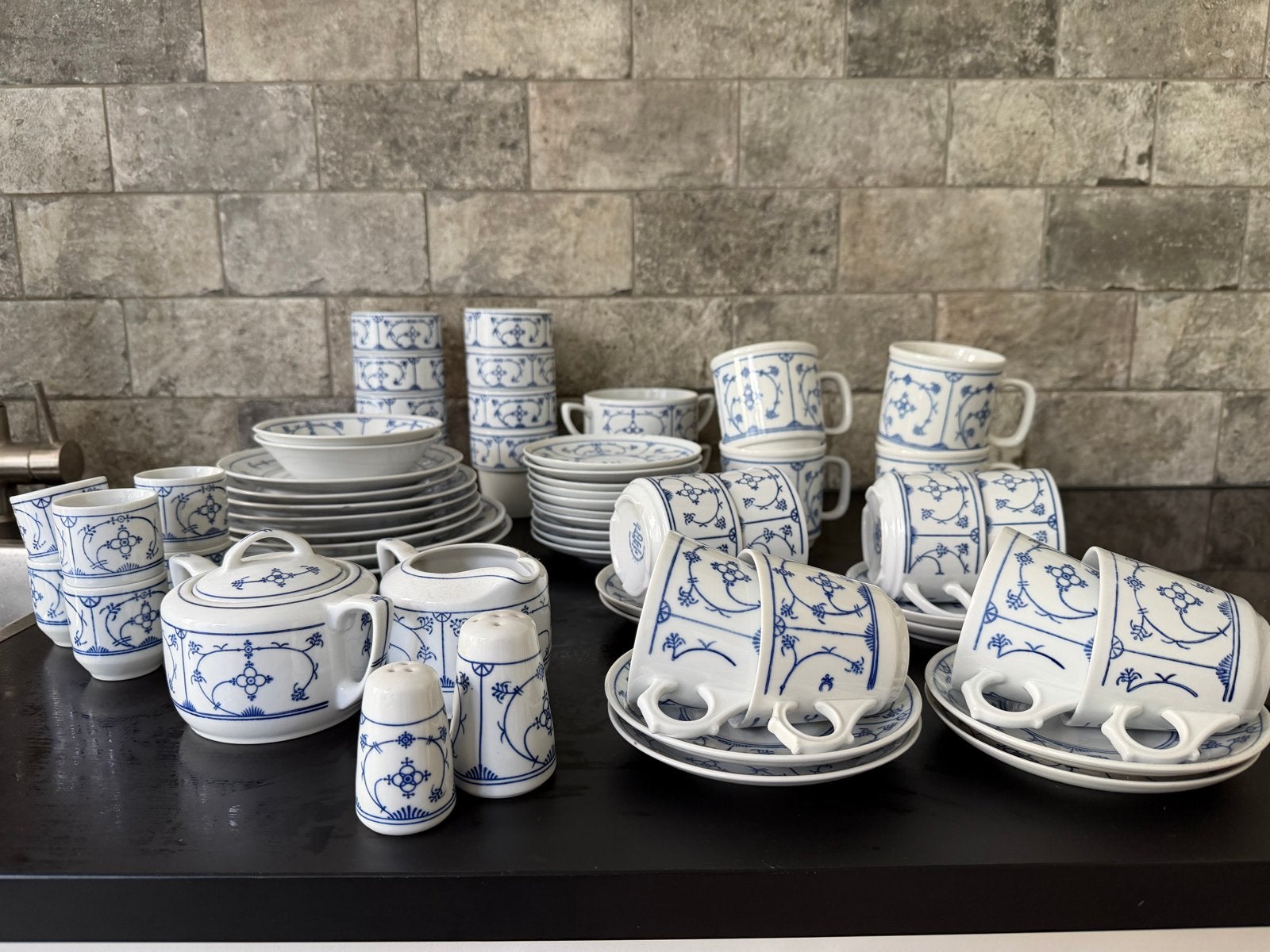 Prachtig Jäger Eisenberg servies - Blau Saks, Huis en Inrichting, Gebruikt, Overige merken, Keramiek, Vintage