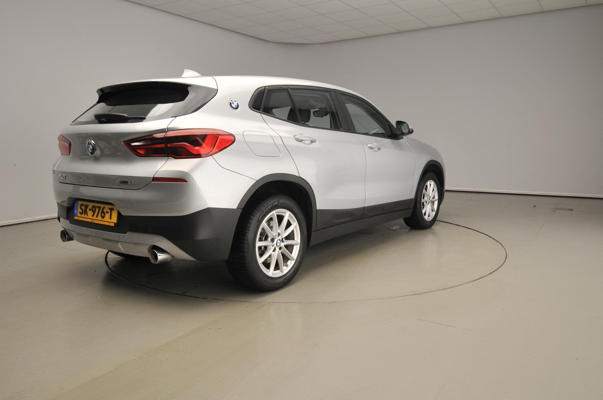 BMW X2 sDrive20i Automaat / Leder / LED / Park assist / Head, 1998 cc, 1435 kg, Origineel Nederlands, SUV of Terreinwagen