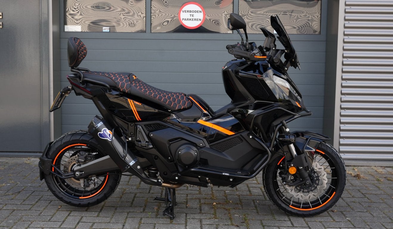 HONDA X-ADV 750 2023 FULL OPTION CARBON X FLUOR ORANGE, 750 cc, Scooter, Occasion, Bedrijf
