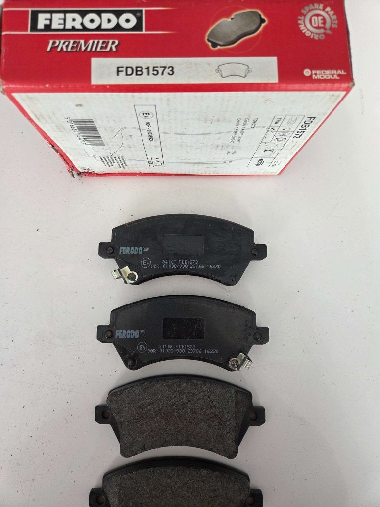 Set Remblokken Toyota Corolla, Niet ingevuld, Niet ingevuld, Ophalen of Verzenden, Oldtimer onderdelen