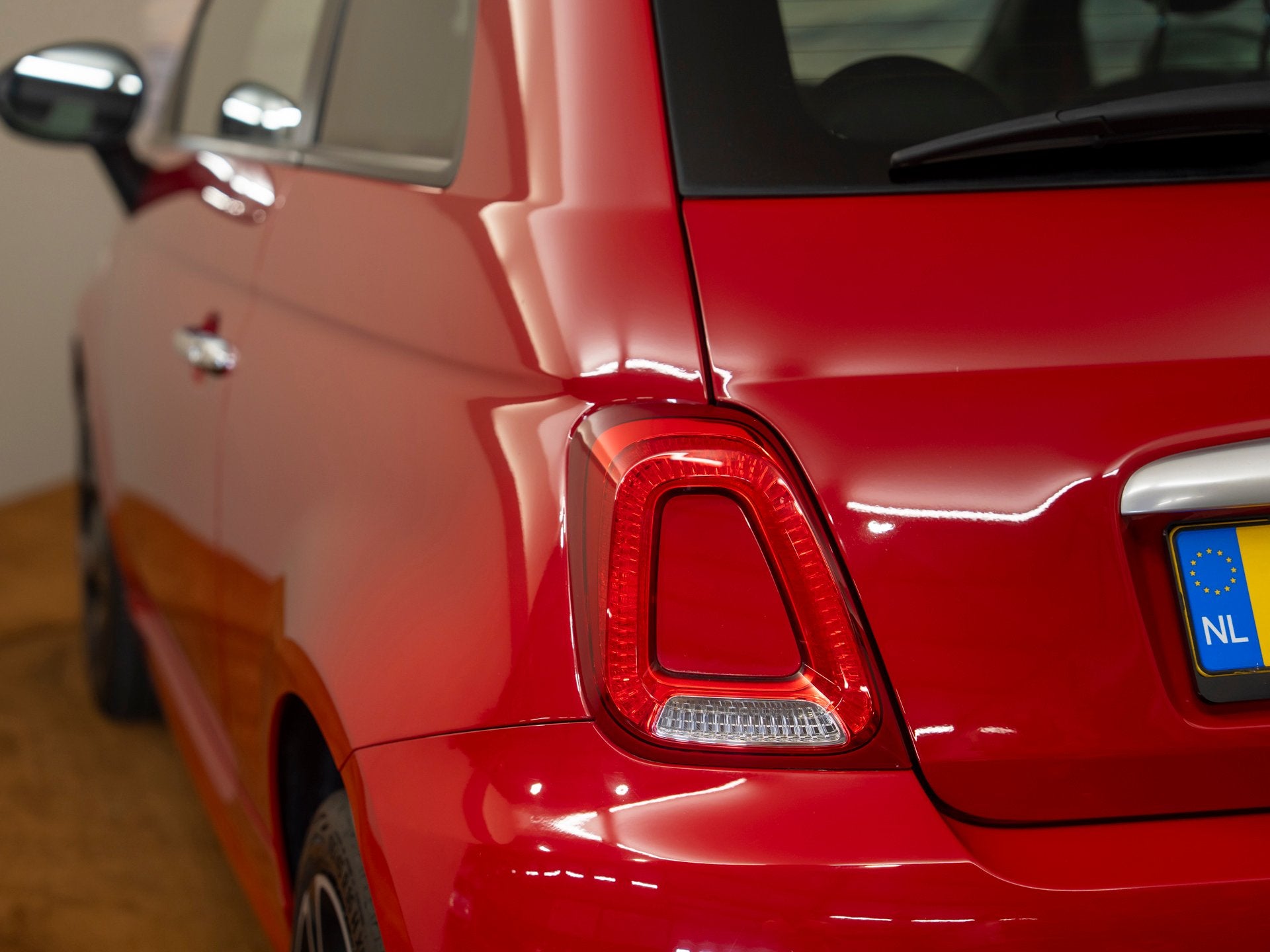 Fiat 500 1.0 Hybrid Rockstar, leder, vol opties, NAP Incl ga, Auto's, Fiat, Voorwielaandrijving, Dealer onderhouden, 4 stoelen