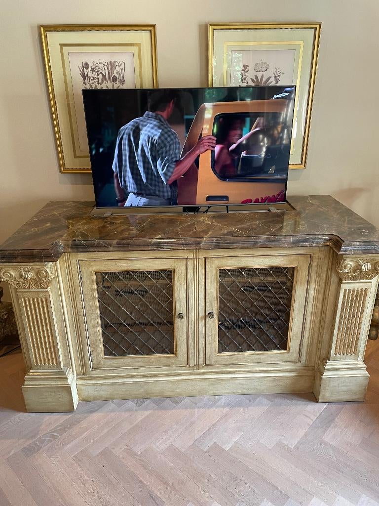 Clive Christian tv cabinet met tv lift, Huis en Inrichting, Kasten | Televisiemeubels, Ophalen, Gebruikt, 75 cm of meer, 150 tot 200 cm