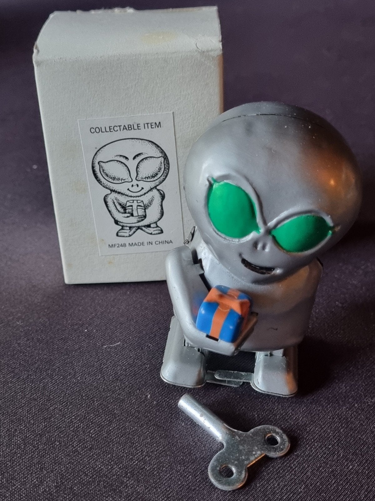 Vintage Opwindbaar Alien Speeltje met Cadeau - MF248, Ophalen of Verzenden, Zo goed als nieuw