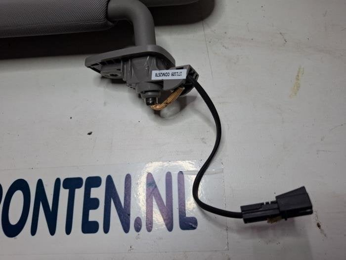 Zonneklep van een Alfa Romeo Stelvio, Gebruikt, -, Verzenden, -