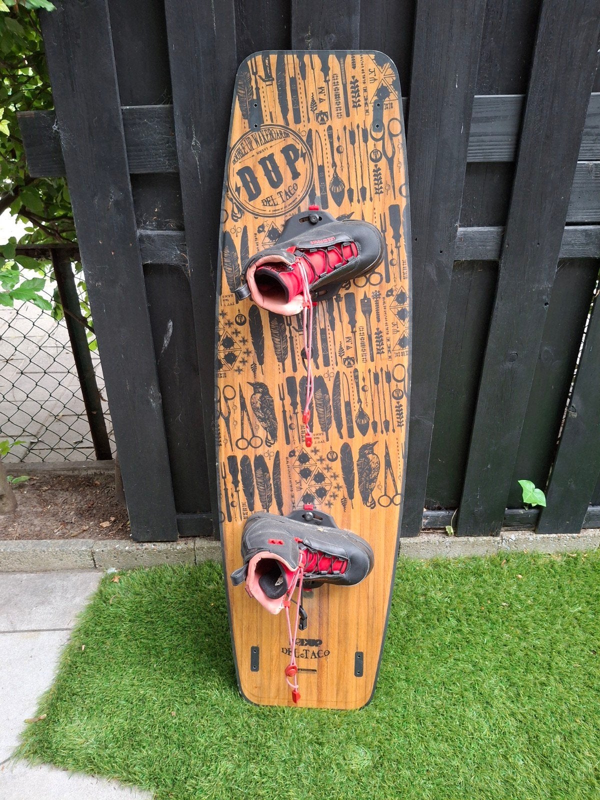 DUP Del Taco Wakeboard met Liquid Force bindingen, Ophalen, Gebruikt, Board en Schoenen