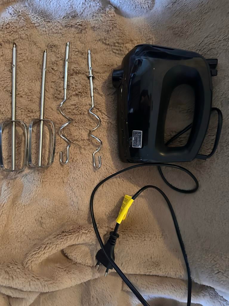 Nieuwe handmixer met kloppers en deeghaken, Ophalen, Nieuw, 3 snelheden of meer