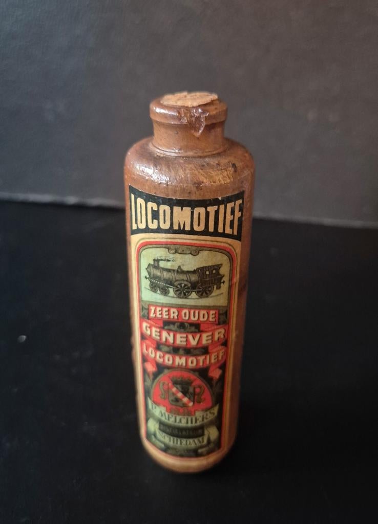 Bijzonder Locomotief jenever P. Melchers kruikje uit 1946, Ophalen of Verzenden, Gebruikt