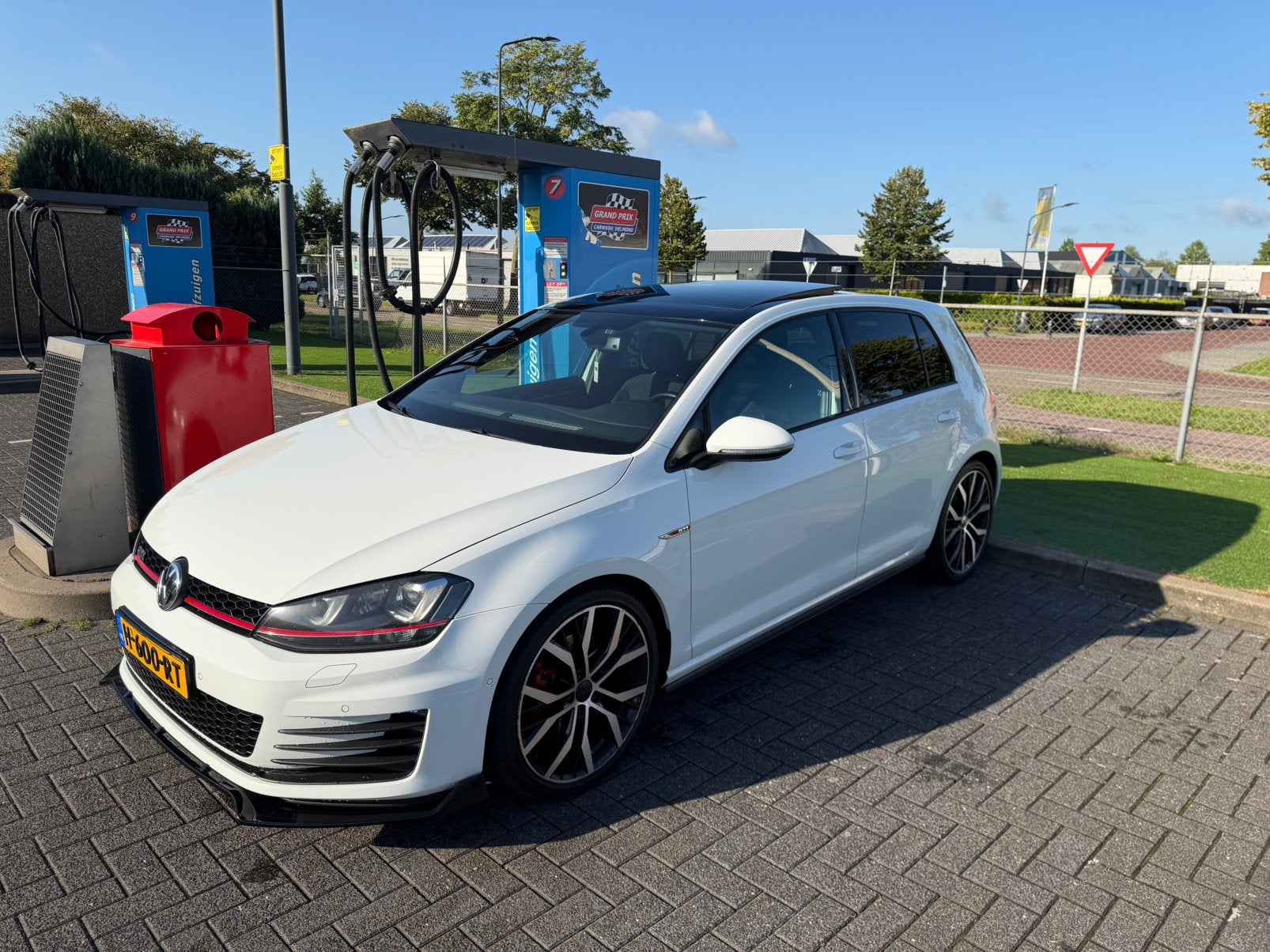 Volkswagen Golf 7  GTI 2.0 TSI 162KW 5D DSG 2015 Wit, Auto's, 4 cilinders, 1984 cc, Wit, 690 kg