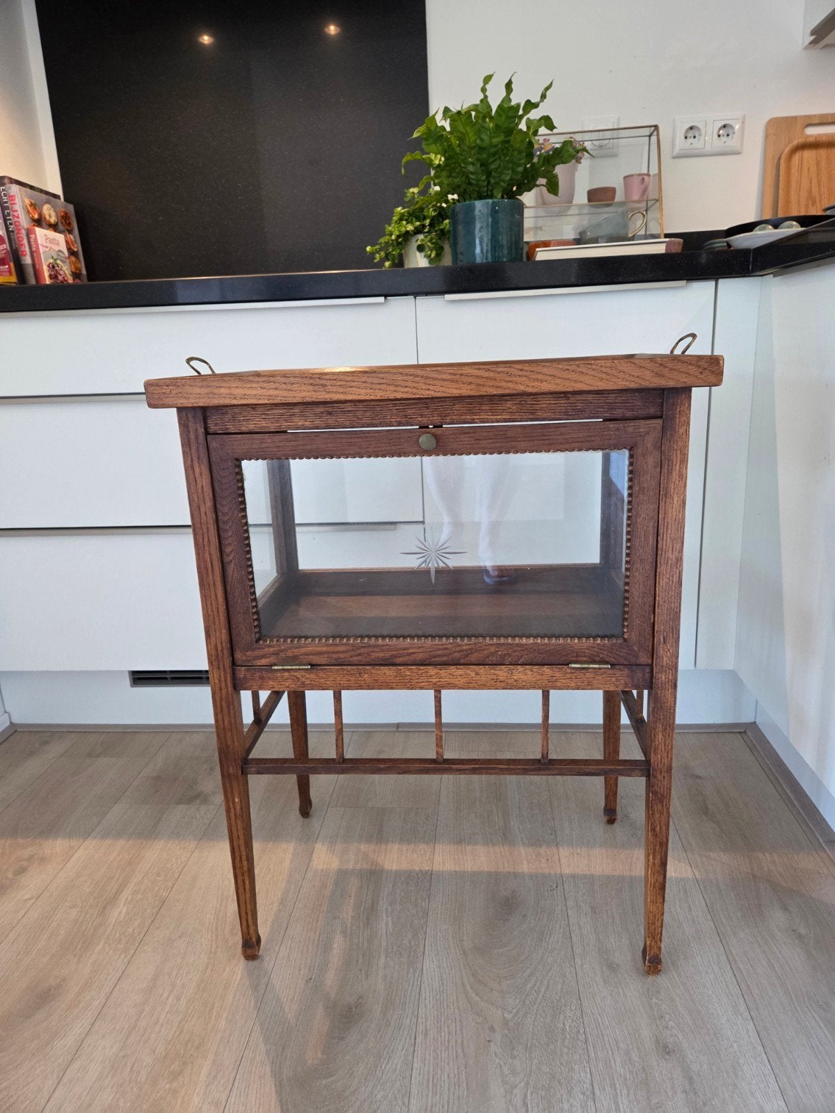 Theekastje met los dienblad, Ophalen, 25 tot 50 cm, Rechthoekig