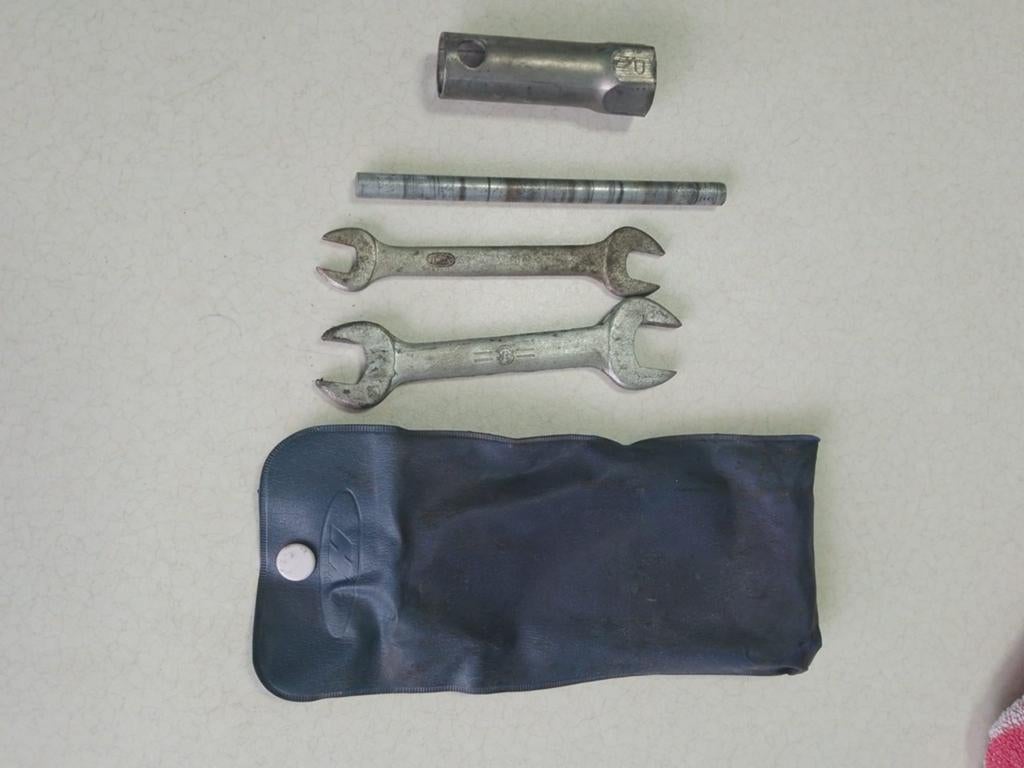 Orgineel gereedschapsetje Honda MB5 MB8, Fietsen en Brommers, Ophalen of Verzenden, Gebruikt, Overige typen, Overige merken