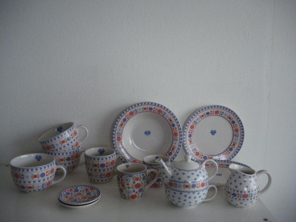 Kakelbont servies, Ophalen of Verzenden, Zo goed als nieuw, Bord(en), Overige stijlen
