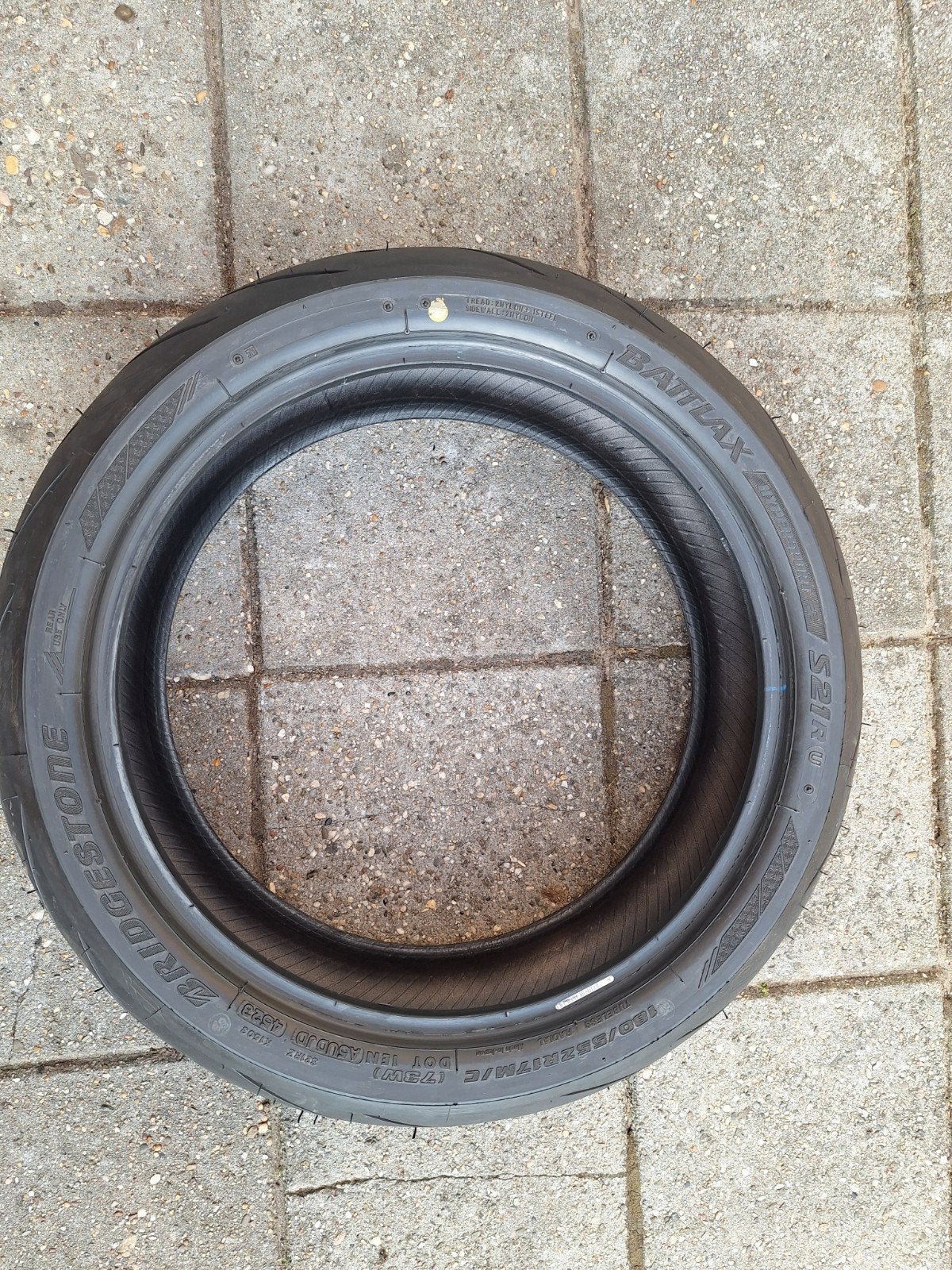 Bridgestone battlax hypersport S21 R, maat 180/55/R17 Band, Verzenden, Gebruikt