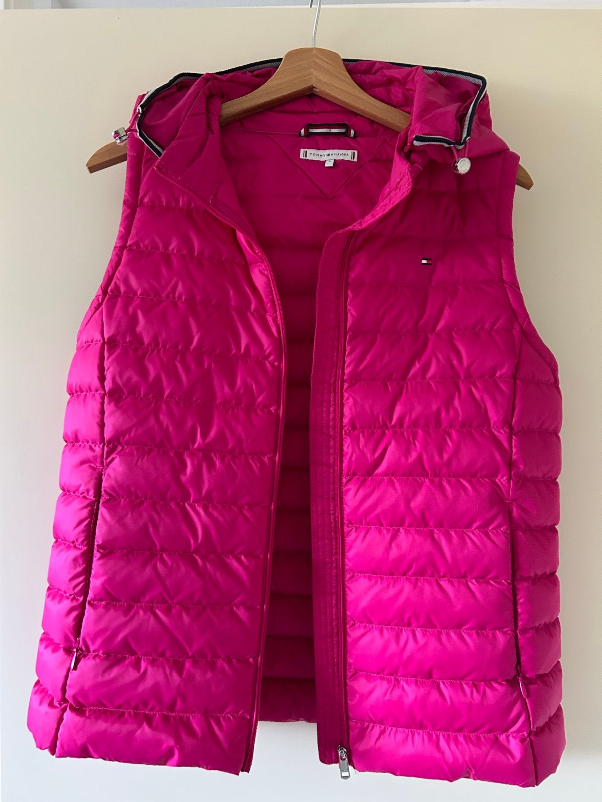 Tommy Hilfiger bodywarmer fuchsia maat S, Verzenden, Zo goed als nieuw, Maat 36 (S), Roze