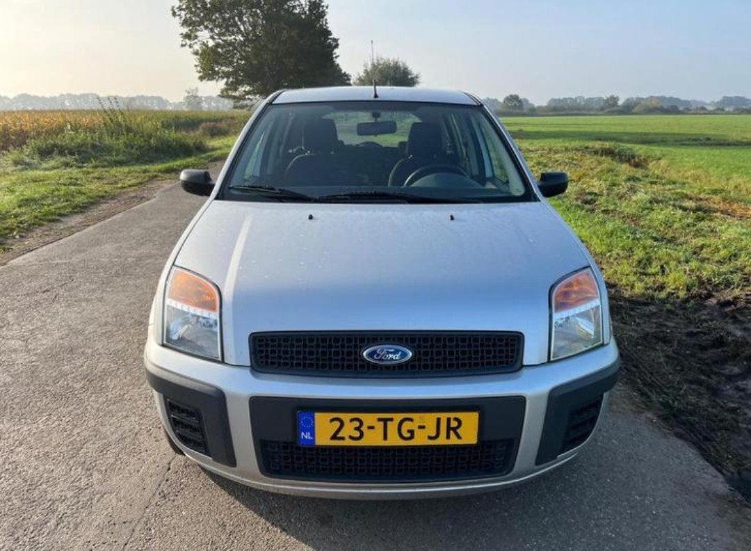 Ford Fusion 1.4 16V 2006 Grijs. Nieuwe APK  Kilometer 135278, Voorwielaandrijving, 15 km/l, 49 €/maand, Origineel Nederlands