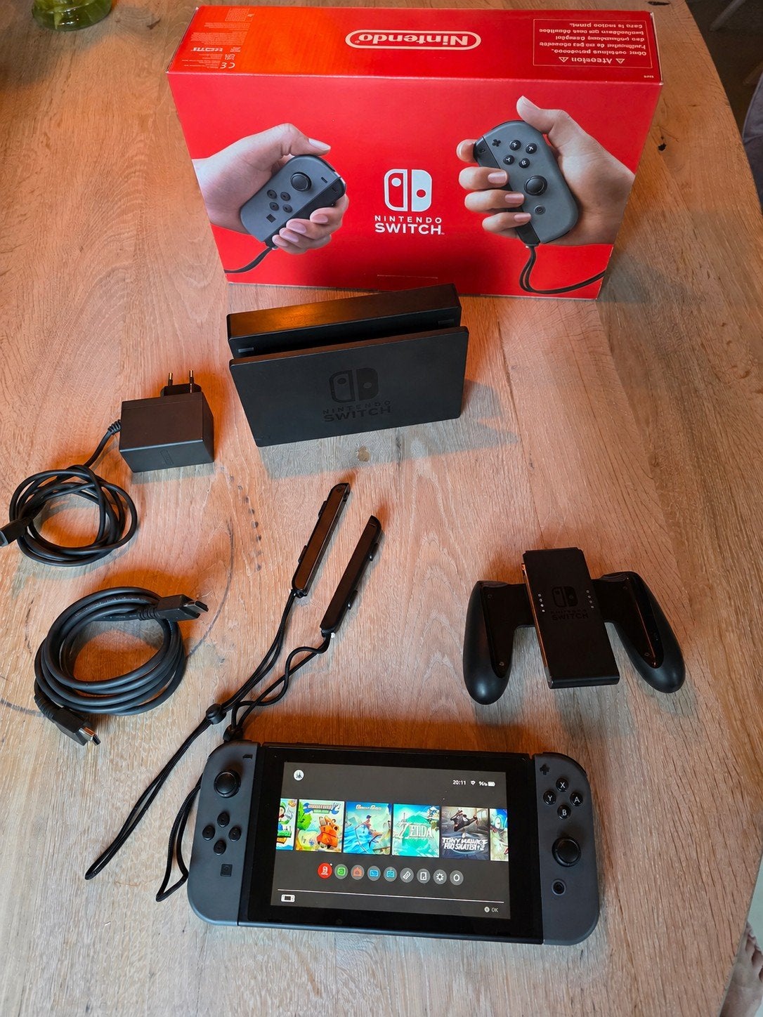 Nintendo Switch Original met 2 controllers en accessoires, Spelcomputers en Games, Ophalen of Verzenden, Zo goed als nieuw, Met 2 controllers