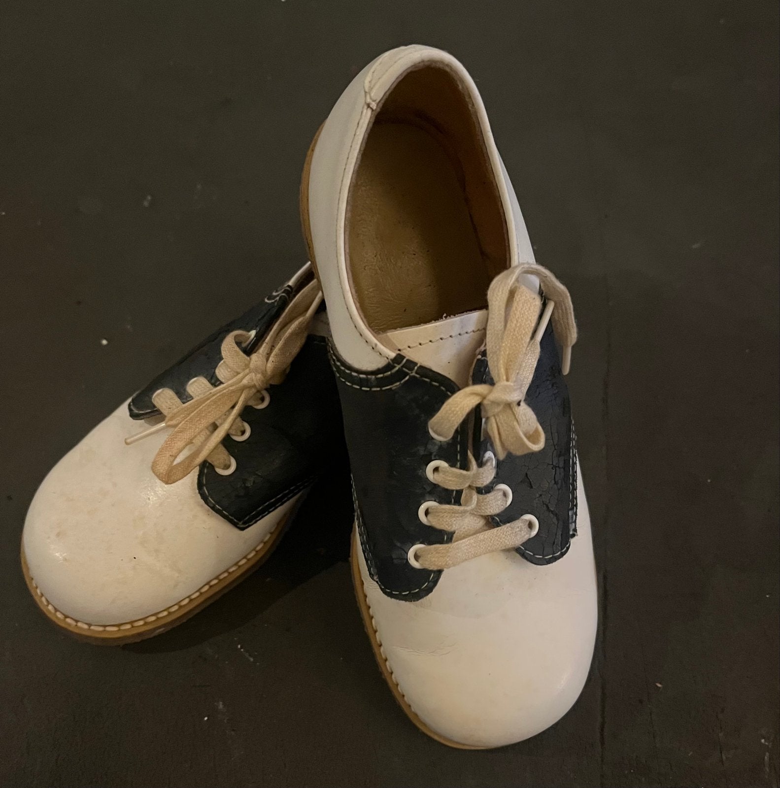 Vintage USA Kinder Sportschoenen - Zwart/Wit, Verzenden, Zo goed als nieuw, Jongen of Meisje, Sportschoenen
