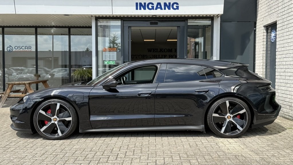 Foto 2 van Porsche Taycan Sport Turismo 4S overboost | Sportchrono | Le