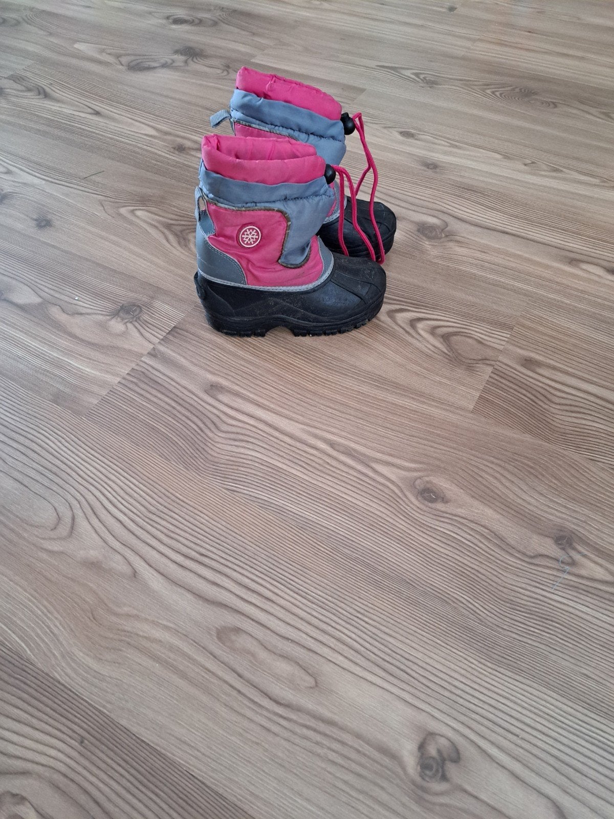 Roze met zwarte snowboots maat 29, Ophalen of Verzenden, Gebruikt, Meisje, Laarzen