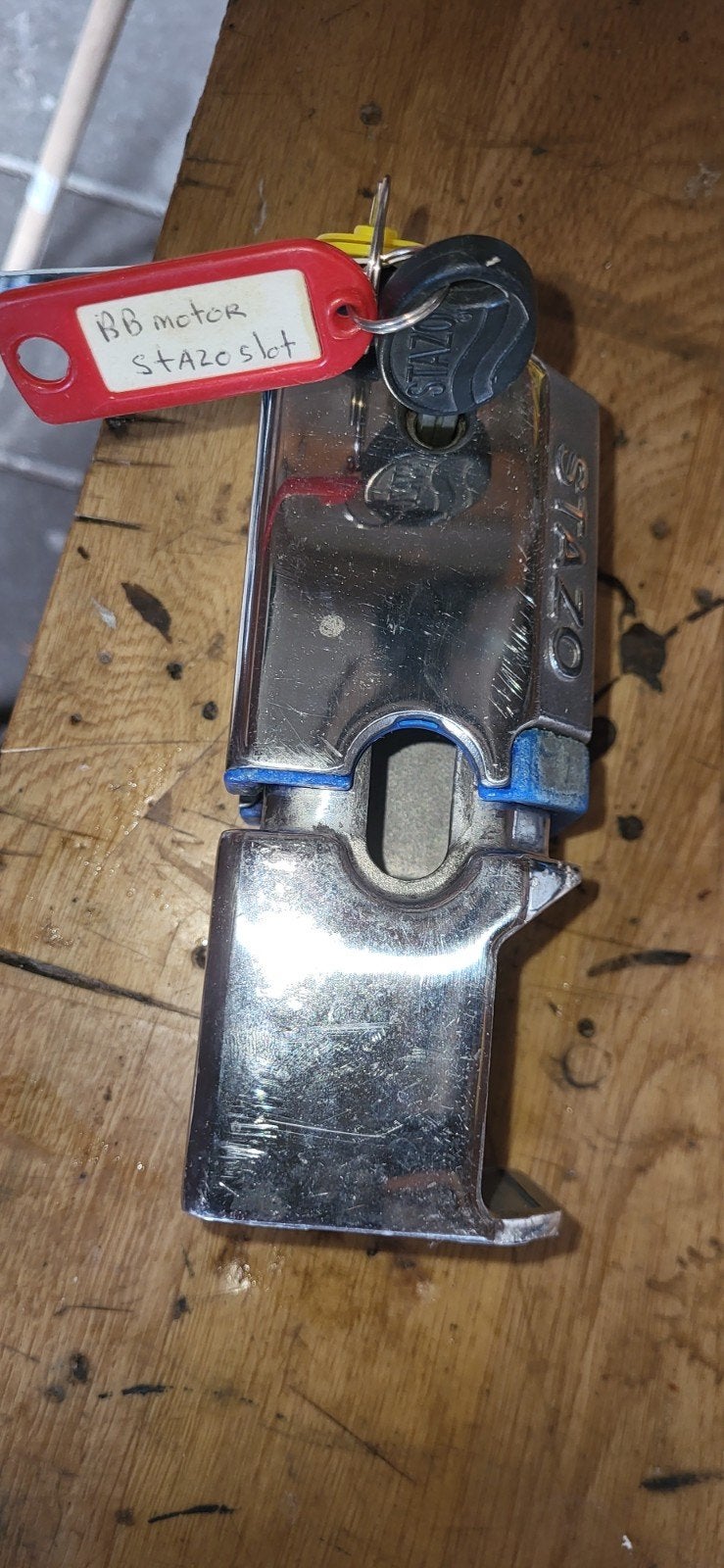 Stazo smartlock buitenboordmotor slot., Ophalen, Gebruikt, Motor en Techniek, Motorboot