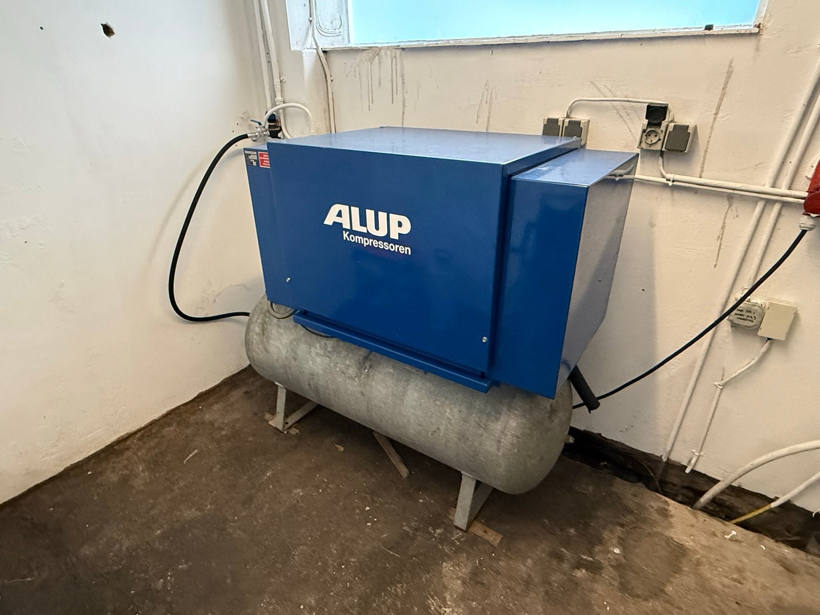 ALUP Kompressor AGK-O-551 N 2010 met 10 bar druk, Gebruikt, 10 bar of meer, 100 liter of meer, 400 tot 800 liter/min