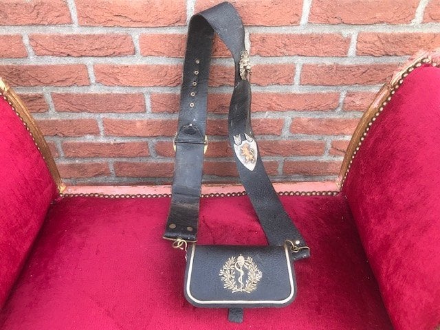 zeer nette antieke giberne, Belgisch of NL, Verzamelen, Ophalen of Verzenden, Landmacht, Nederland, Kleding of Schoenen