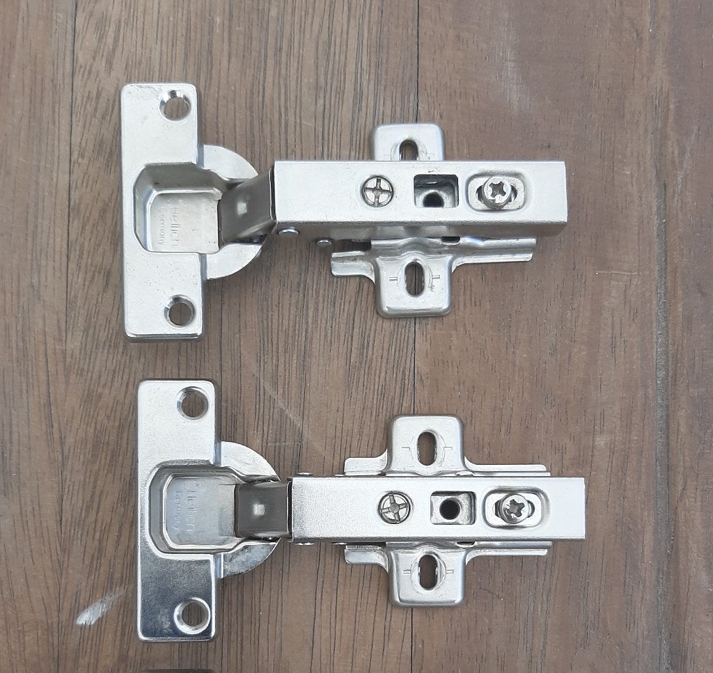 2x Hettich Kastscharnieren Potmaat van 35 mm, Ophalen, Zo goed als nieuw, IJzer, Scharnier
