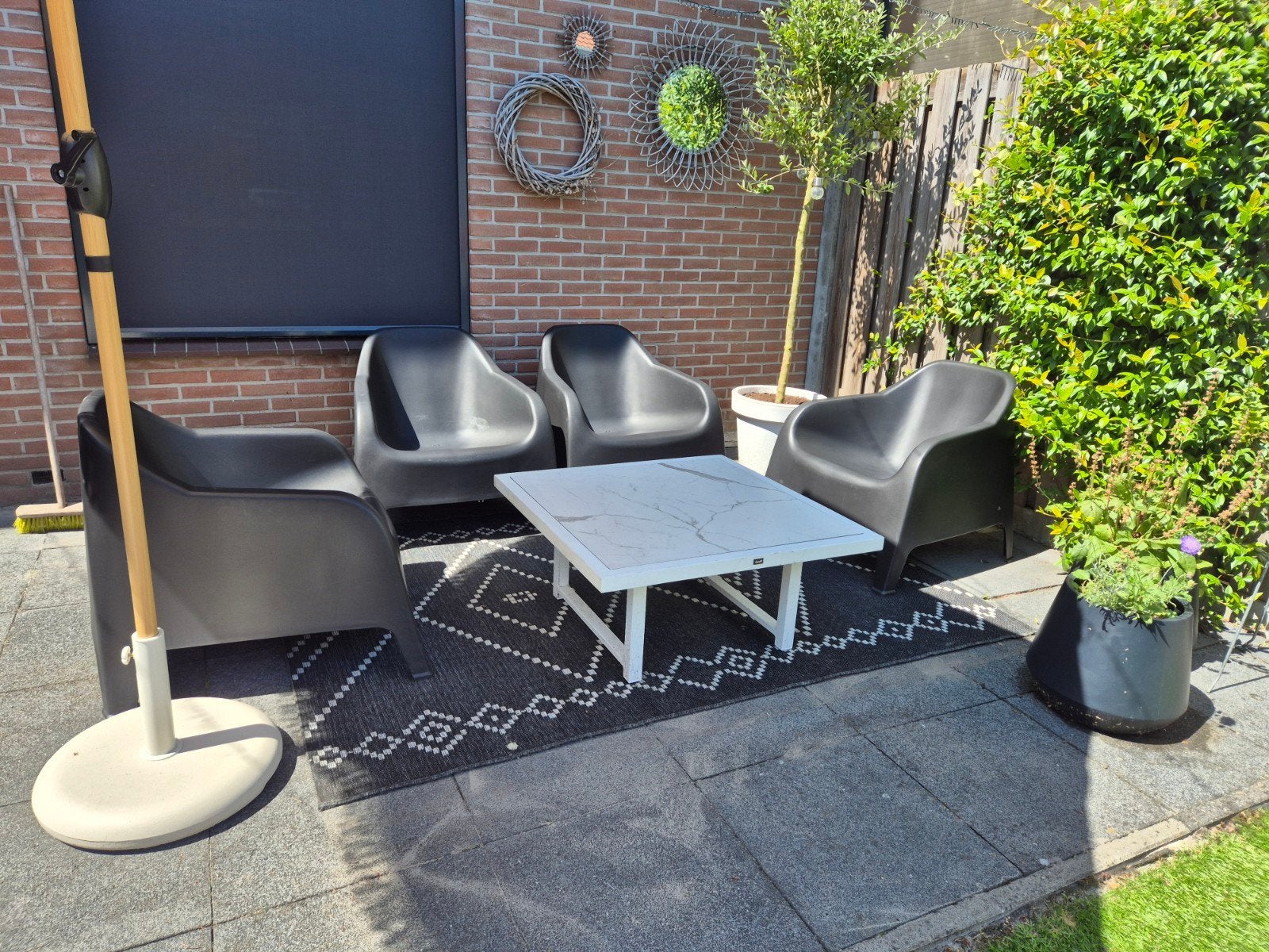 loungeset bestaande uit 4 zwarte tuinstoelen, Ophalen, Gebruikt