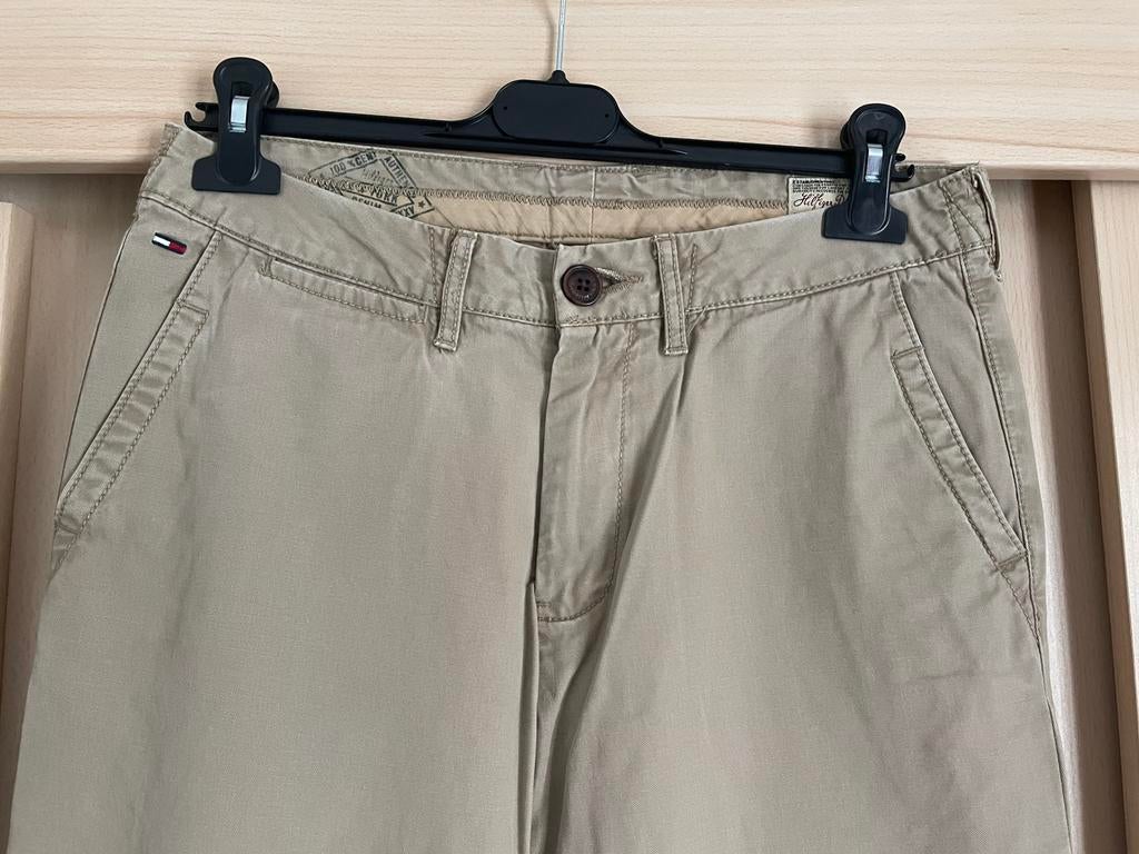 Hilfiger denim jeans Chino broek beige kaki 30/32 tommy W30, Maat 38/40 (M), Beige, Nieuw, Ophalen of Verzenden