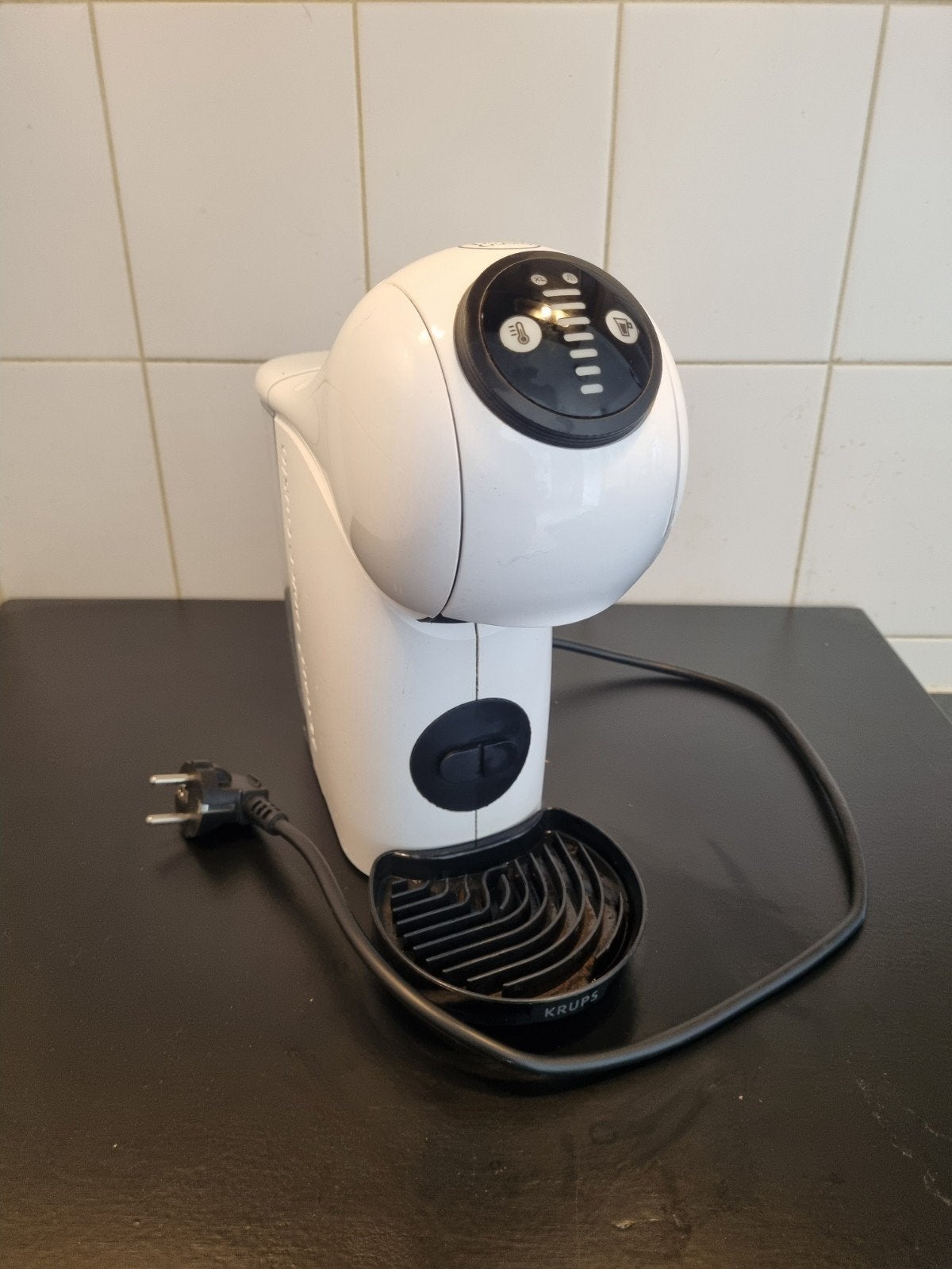 Dolce Gusto krups Genio S, Witgoed en Apparatuur, Koffiezetapparaten, Ophalen, Koffiemachine, Zo goed als nieuw, 4 tot 10 kopjes