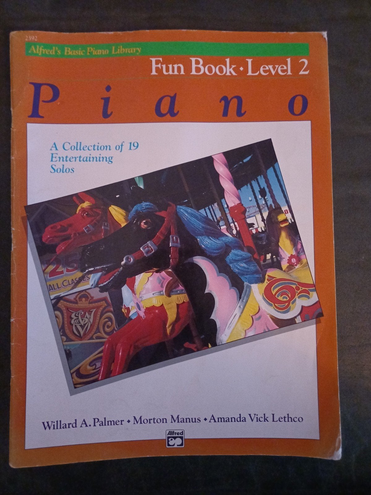 Alfred's Basic Piano Library Fun Book Level 2, Ophalen of Verzenden, Gebruikt, Les of Cursus, Piano