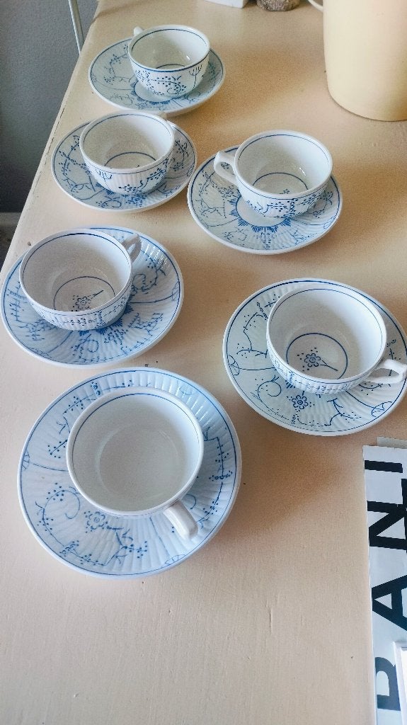 Set van 6 Villeroy & Boch theekopjes met schotels, oud, Ophalen