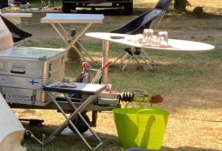 Disseltafel voor vouwwagen, Ophalen, Zo goed als nieuw, Campingmeubel-accessoire