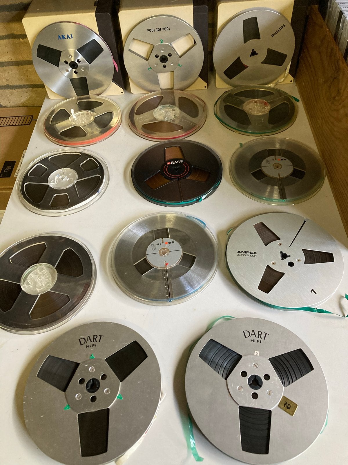 3 Vintage opbergboxen + 14 spoelen AKAI DART AMPEX PHILIPS, Audio, Tv en Foto, Ophalen, Onderdeel, Met banden