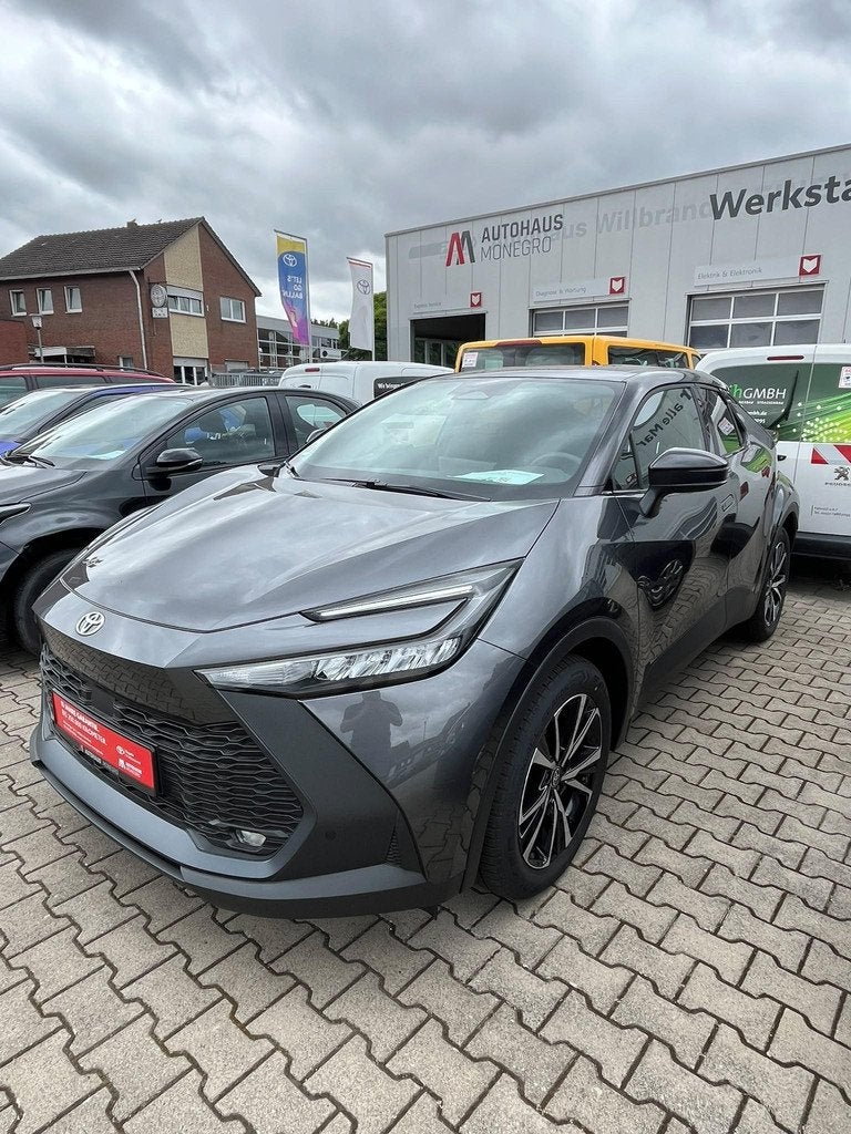 Toyota C-HR 2.0 Plug-in Hybrid 220 Dynamic 1e Eigenaar | BTW, Auto's, Toyota, Gebruikt, 4 cilinders, Plug-in hybride, Bedrijf