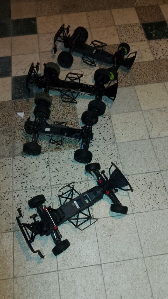 4x 1:10 Arrma Brushless Roller, Elektro, Gebruikt, Auto offroad, Ophalen of Verzenden