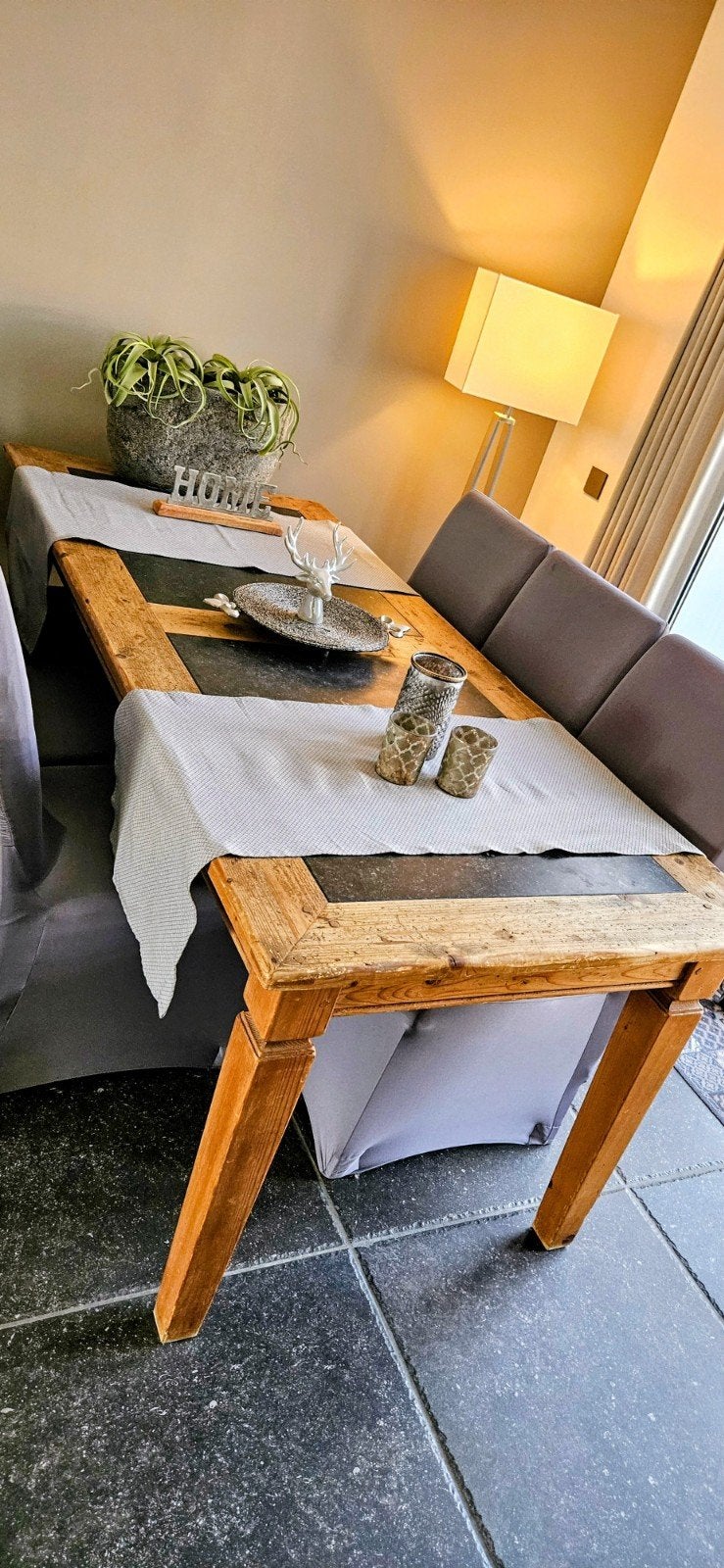 Eettafel, Ophalen