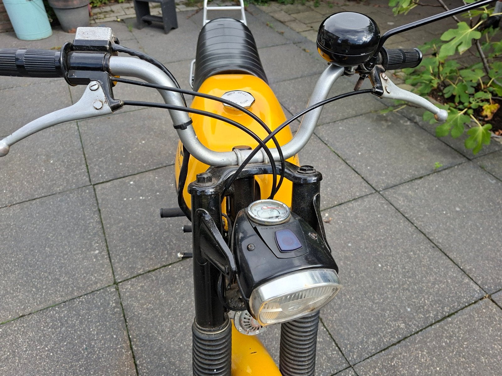 te koop  bromfiets Moto guzzi, Fietsen en Brommers, Brommers | Oldtimers, Ophalen, 4 versnellingen, Overige merken