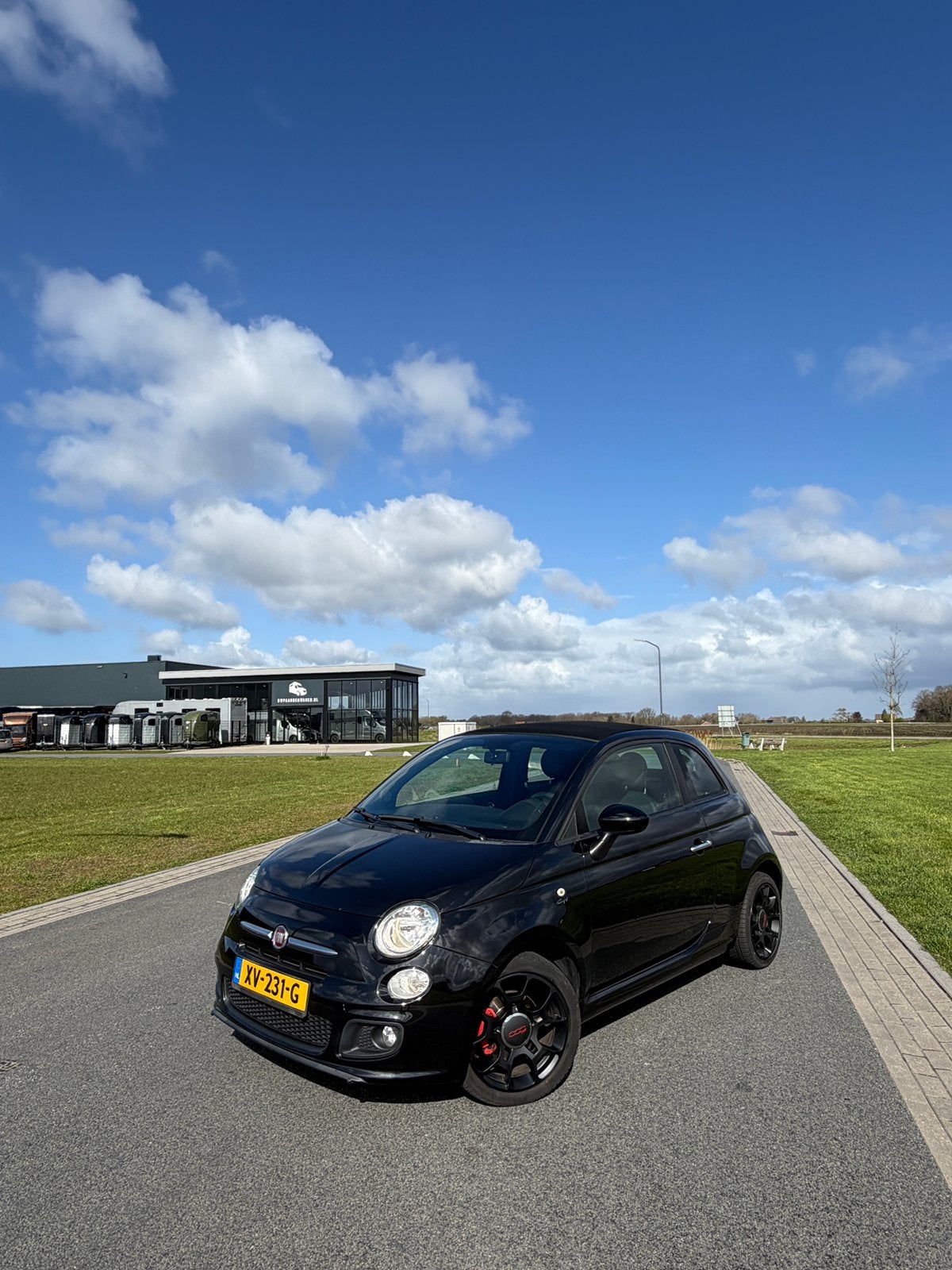 Fiat 500 cabrio 0.9 twinair 2014 Zwart, Voorwielaandrijving, 31 €/maand, Zwart, Handgeschakeld