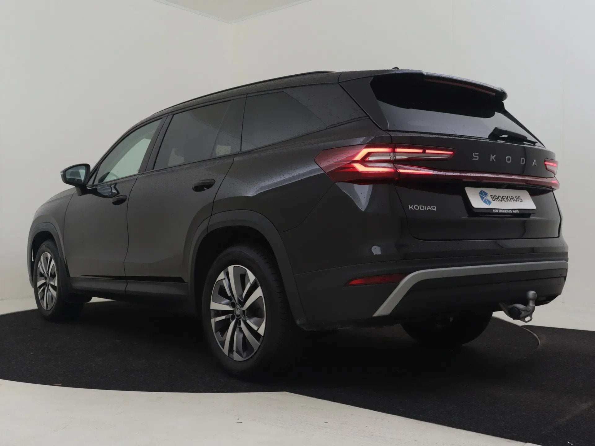 Skoda Kodiaq 1.5 TSI MHEV Business Edition 150pk DSG/AUTO, 150 pk, 7 stoelen, Zwart, Bedrijf