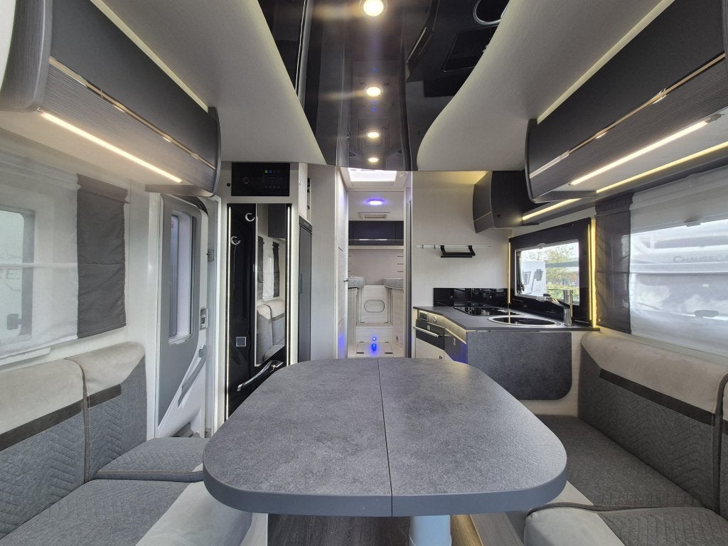 Chausson Titanium Premium 777 GA Automaat, Ford, Diesel, Luifel, Half-integraal