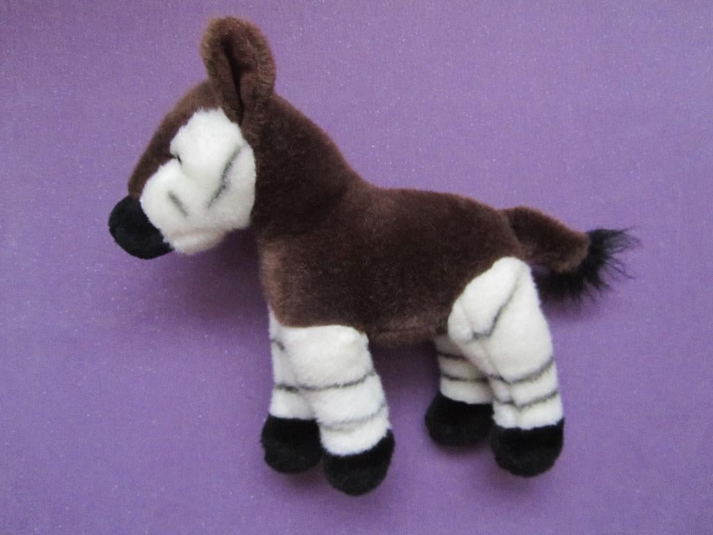 SUMA COLLECTION RAVENSDEN Knuffel OKAPI **Nieuw**, Overige merken, Overige typen, Nieuw, Ophalen of Verzenden