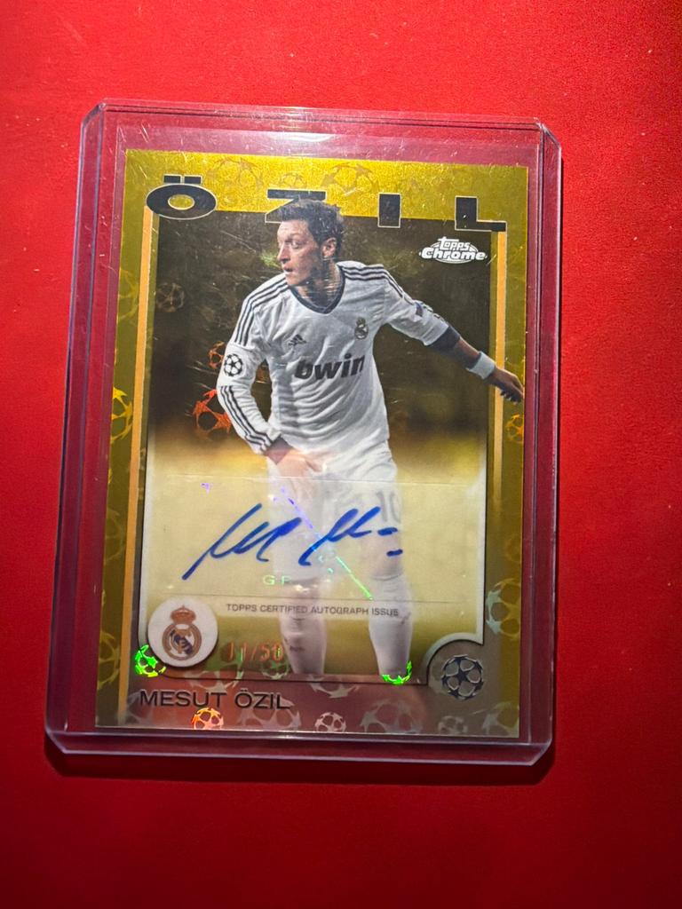 Mesut Özil Gold Auto /50 Topps Chrome Logofractor, Hobby en Vrije tijd, Stickers en Plaatjes, Ophalen of Verzenden, Zo goed als nieuw