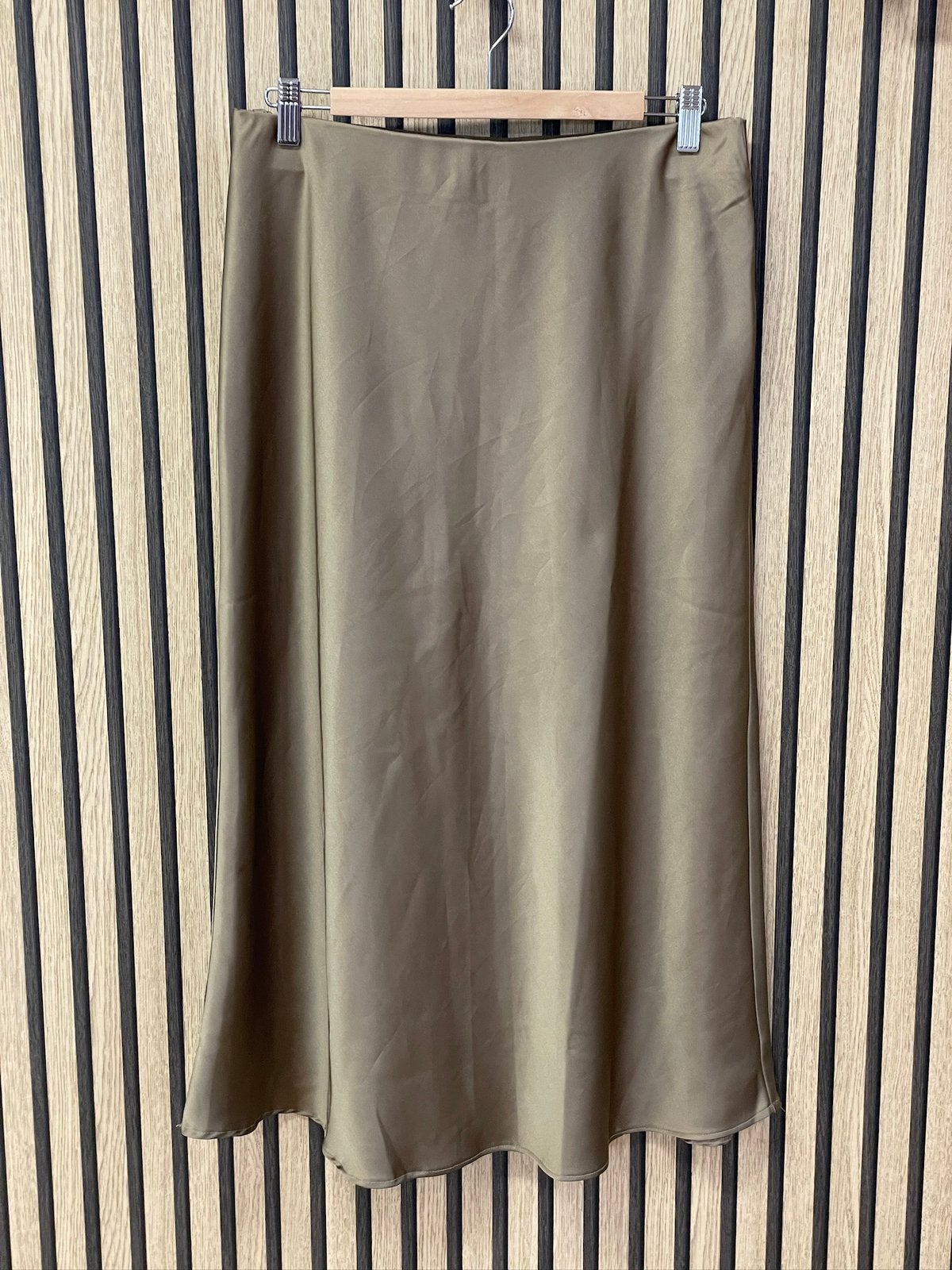 Goudkleurige satijnen midi-rok Cotton Club - maat L, Kleding | Dames, Maat 38/40 (M), Overige kleuren, Ophalen of Verzenden, Zo goed als nieuw