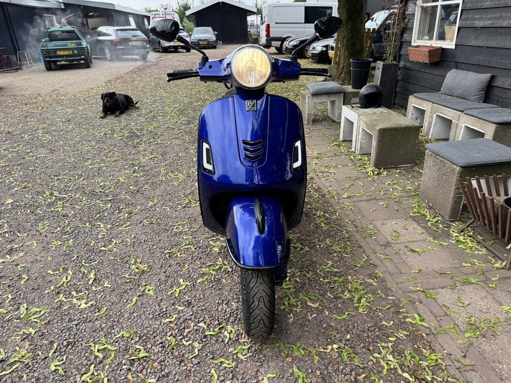 Vespa GTS 300 i.e. Touring ABS (bj 2018), Bedrijf, Info@advandermeer.nl, Overig, Birkstraat 124
3768HM  SOEST, NL