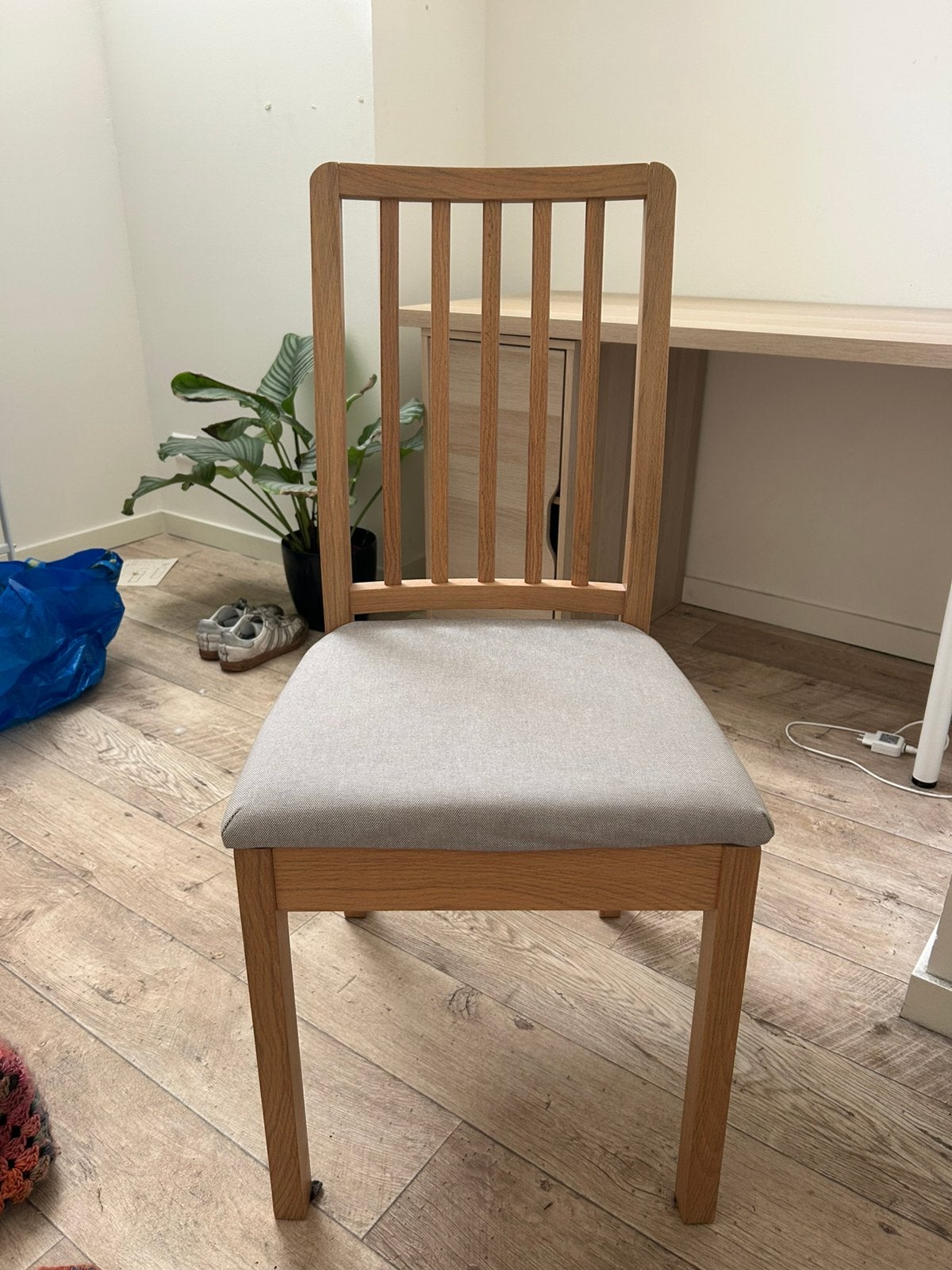 Ekedalen Ikea Chair, Huis en Inrichting, Stoelen, Ophalen, Zo goed als nieuw, Wit, Eén