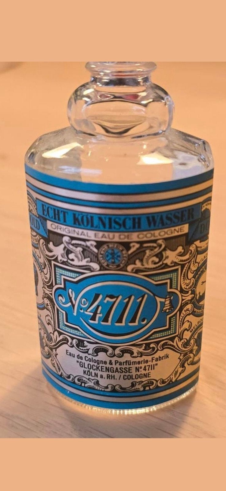 Antiek 4711 eau de cologne flesje 100ML met nog inhoud €9, Antiek en Kunst, Ophalen of Verzenden