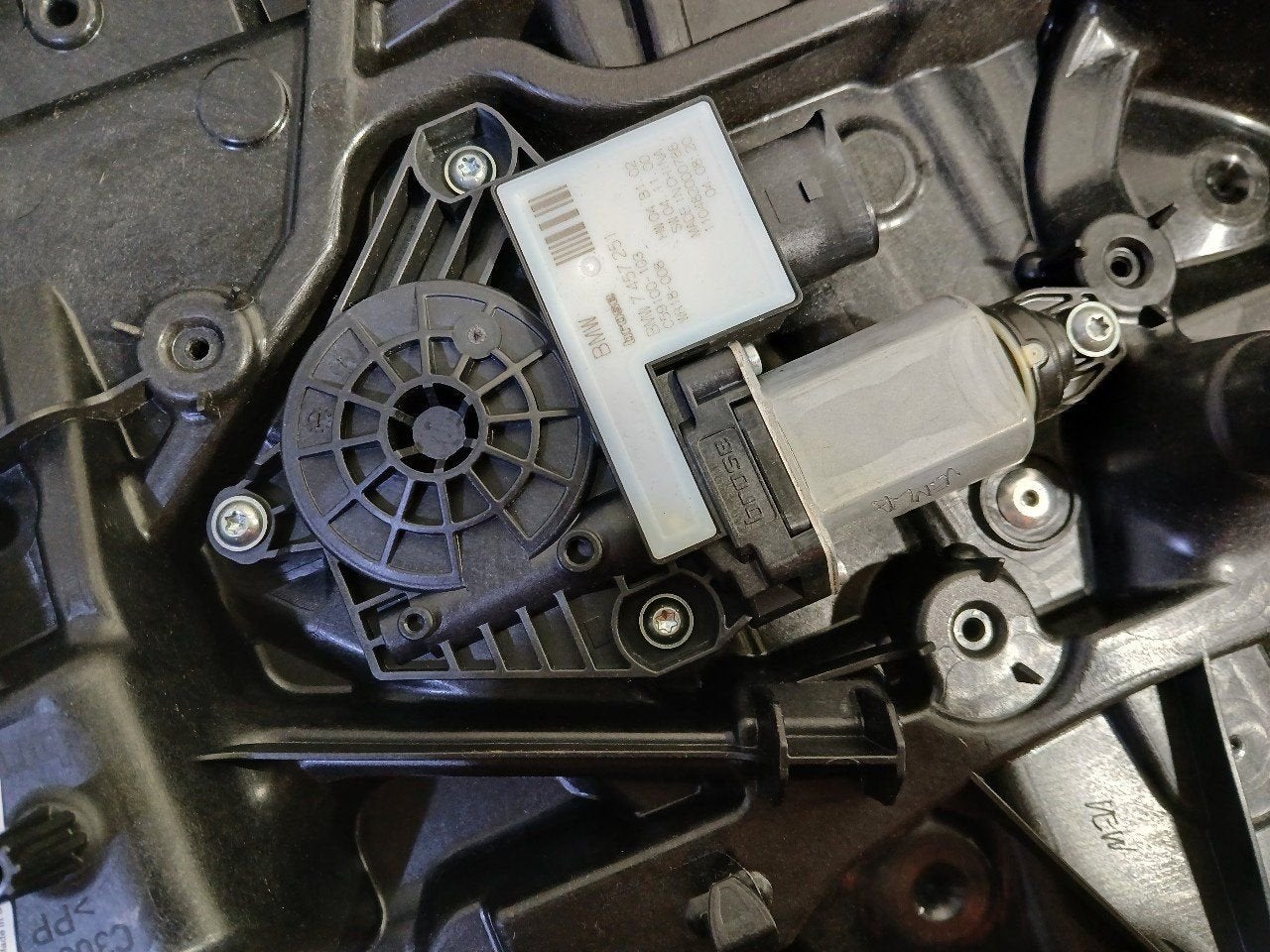 Raammechaniek elektrisch links achter BMW 5 serie, Auto-onderdelen, Ruiten en Toebehoren, Onderdelen@venauto.nl, Van der Ven Autorecycling B.V.